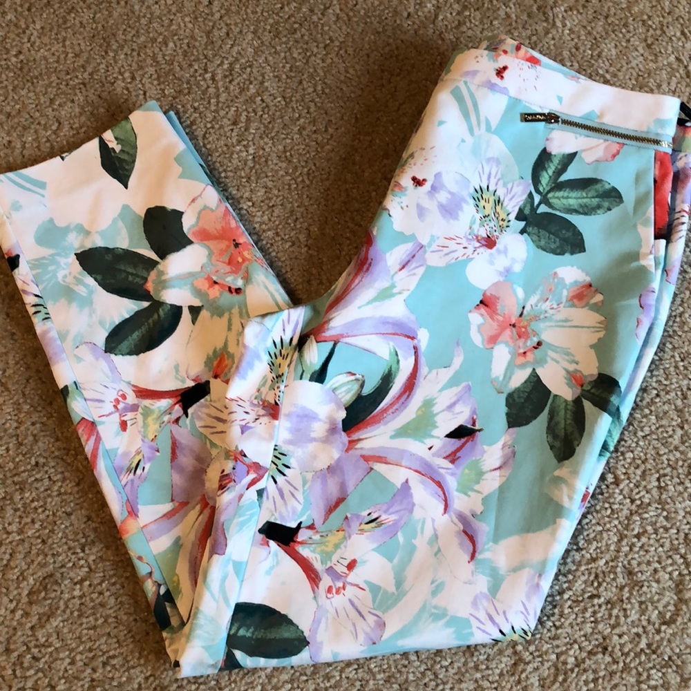 Calvin Klein Floral Cropped Pants in Mint, Coral, Green - Picture 2 of 8